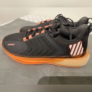 K-Swiss Women’s Black and Peach Sport Sneakers